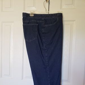 Lee Riders  Women's Capri's SZ 20W DK Wask